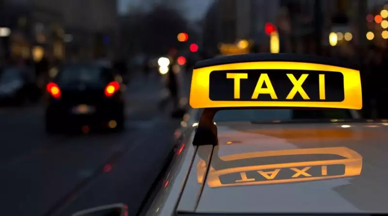 10 водителей такси оштрафованы на круглую сумму