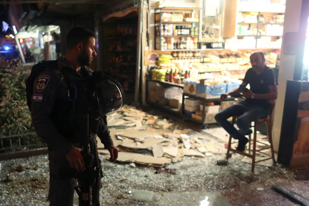 Разрушения и пожары – последствия авиаударов в Израиле и Газе (Фото)