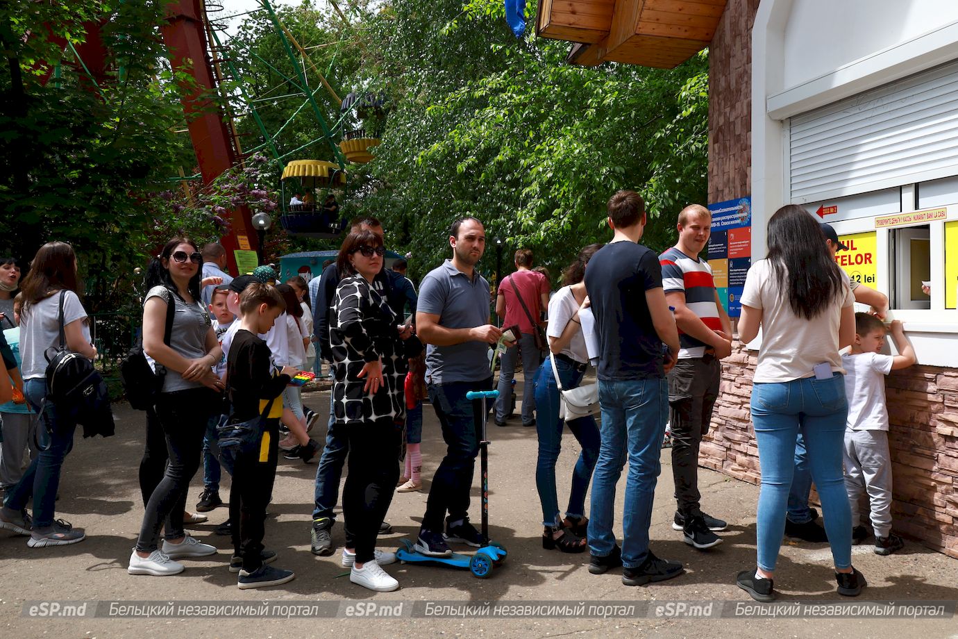 В Бельцах прошёл праздничный парад, посвящённый Дню города