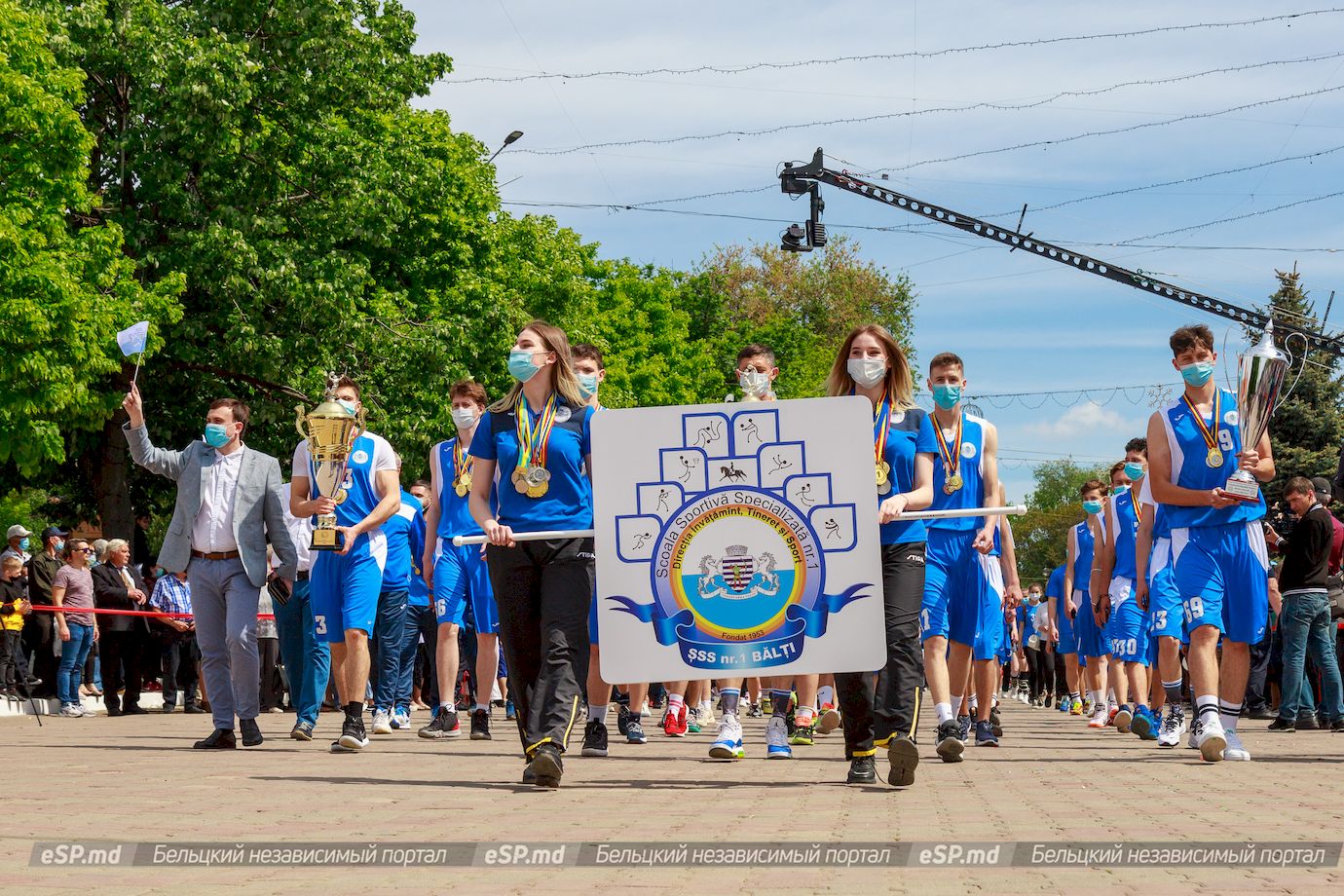 В Бельцах прошёл праздничный парад, посвящённый Дню города