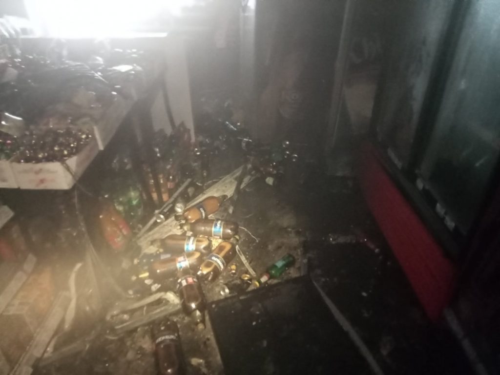 Пожар у Центрального вокзала в Кишиневе. На место прибыли две техники пожарной службы (Фото)