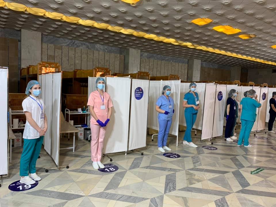 Во Дворце Республики стартовал марафон вакцинации