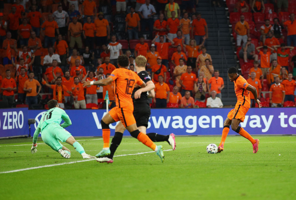 Сборная Нидерландов обыграла австрийцев и вышла в плей-офф чемпионата Европы по футболу