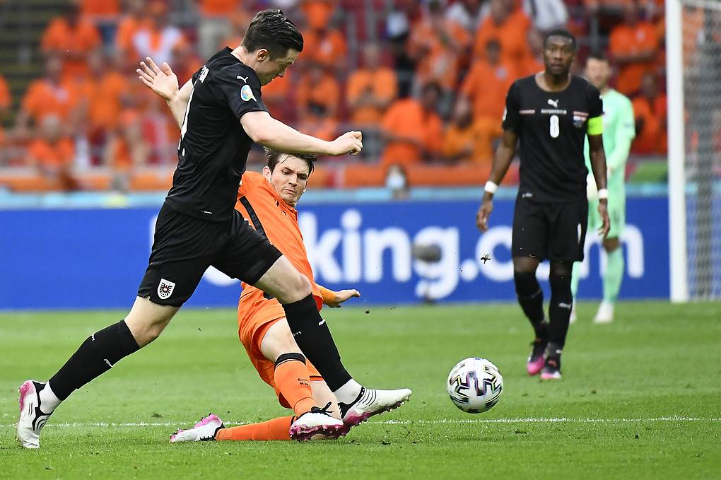 Сборная Нидерландов обыграла австрийцев и вышла в плей-офф чемпионата Европы по футболу