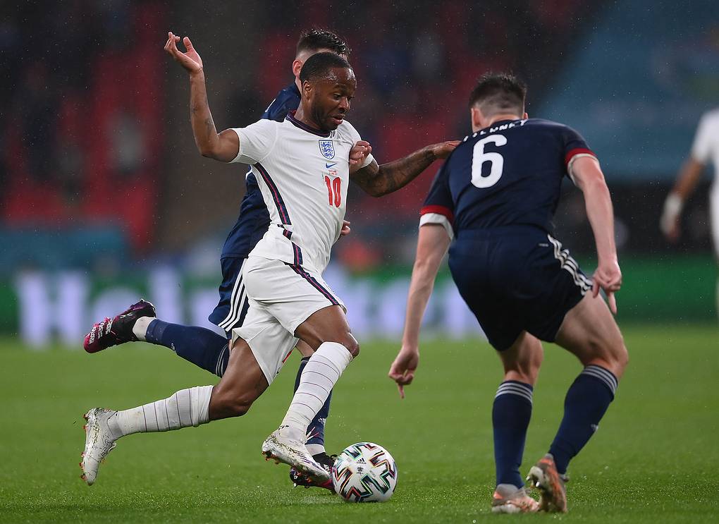 Сборная Англии сыграла вничью с командой Шотландии в матче чемпионата Европы по футболу