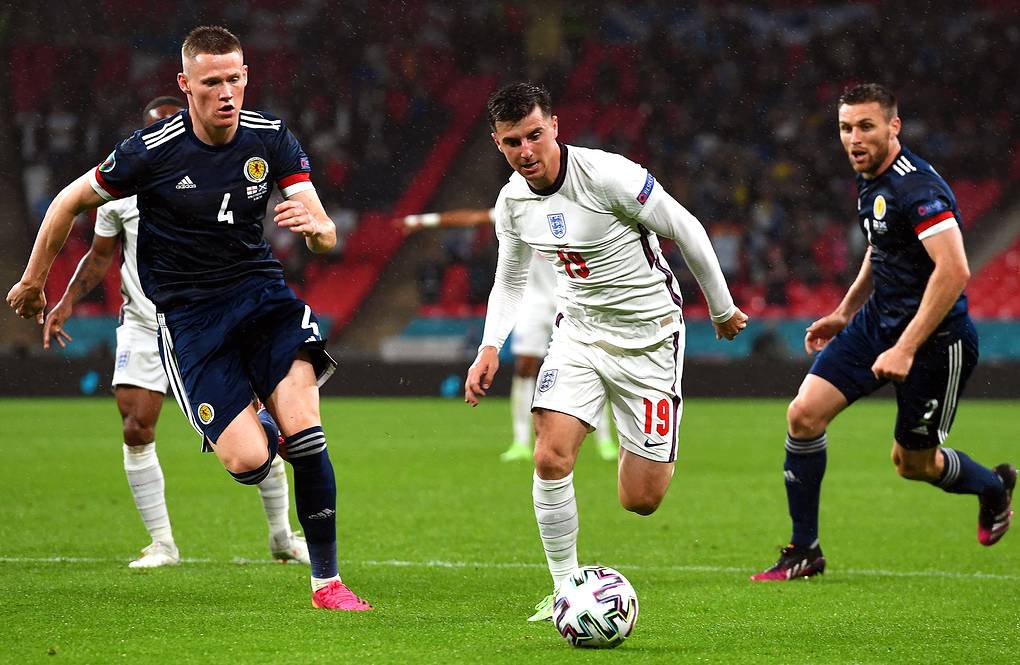 Сборная Англии сыграла вничью с командой Шотландии в матче чемпионата Европы по футболу