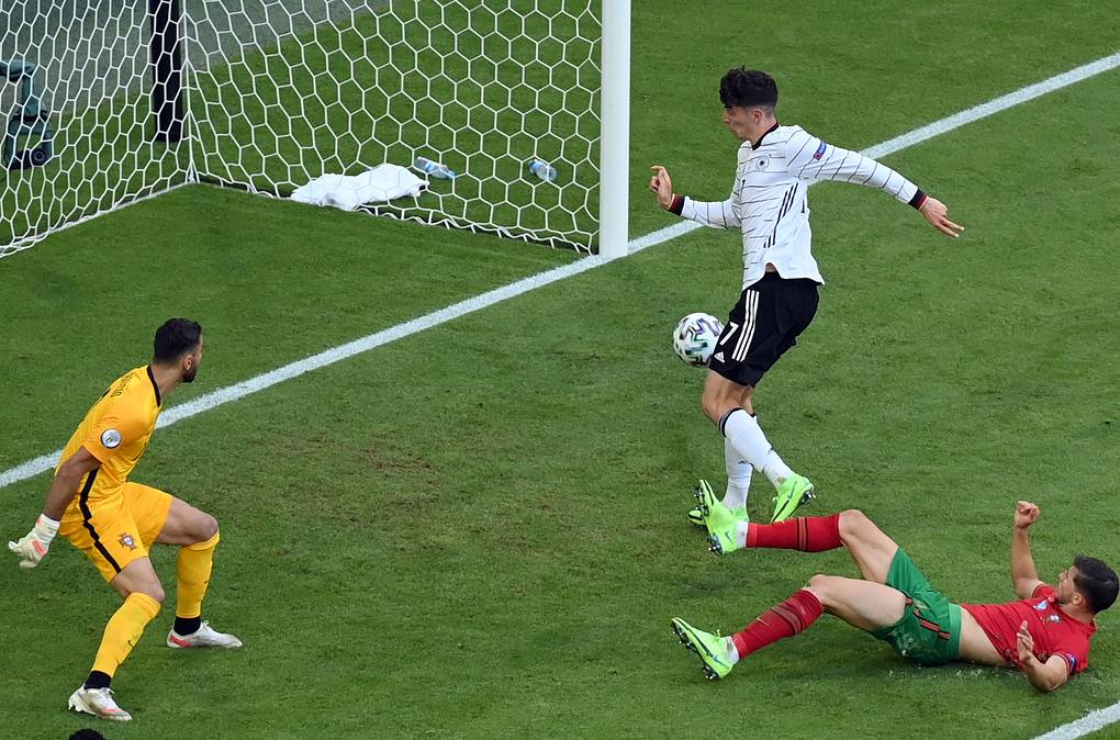 Сборная Германии одержала волевую победу над португальцами в матче чемпионата Европы