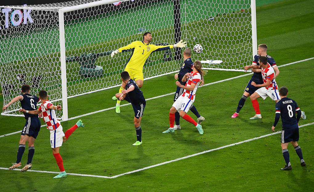 Сборная Хорватии обыграла шотландцев и вышла в плей-офф чемпионата Европы по футболу