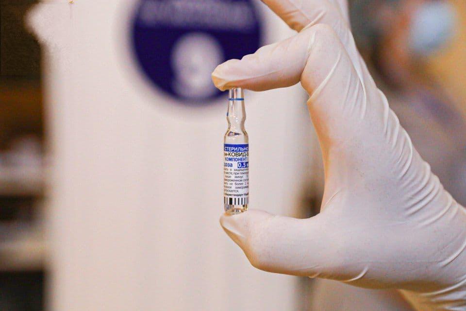 "Спутник V" закончился: на марафоне вакцинации во Дворце Республики побили рекорд