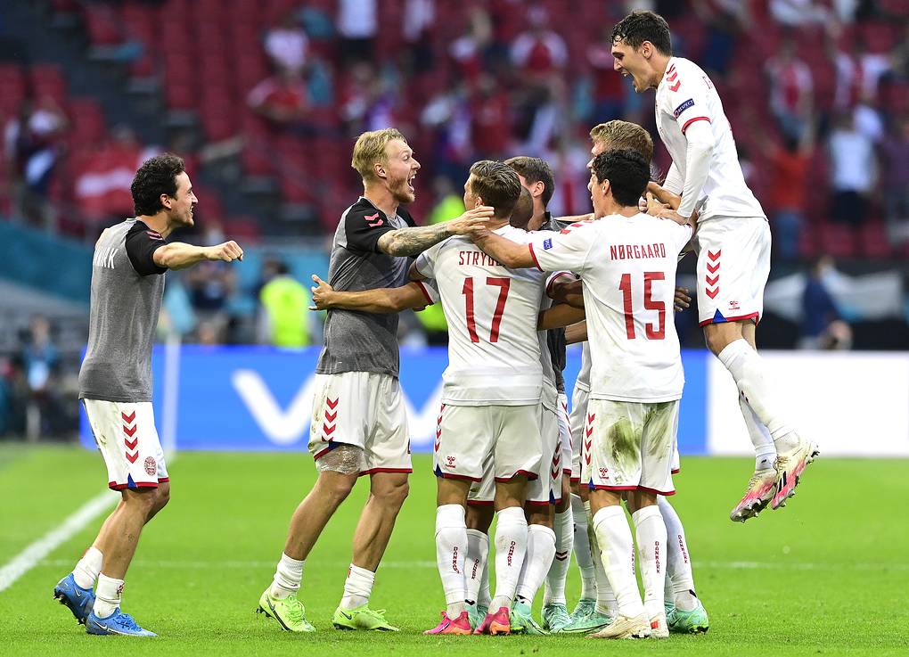 Сборная Дании стала первым четвертьфиналистом чемпионата Европы по футболу