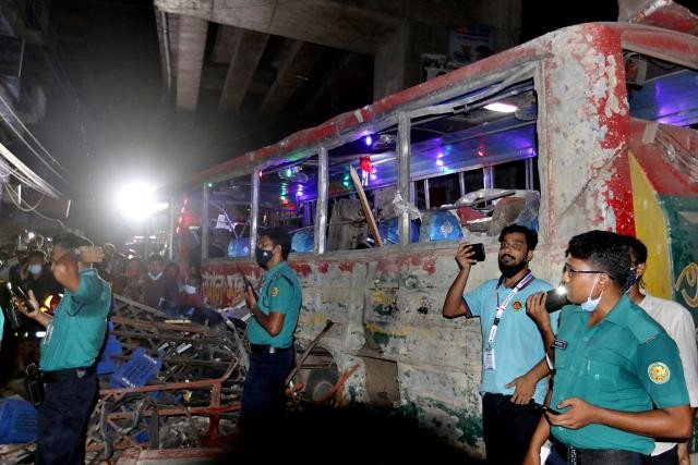 В Бангладеш произошел мощный взрыв: много погибших и раненых