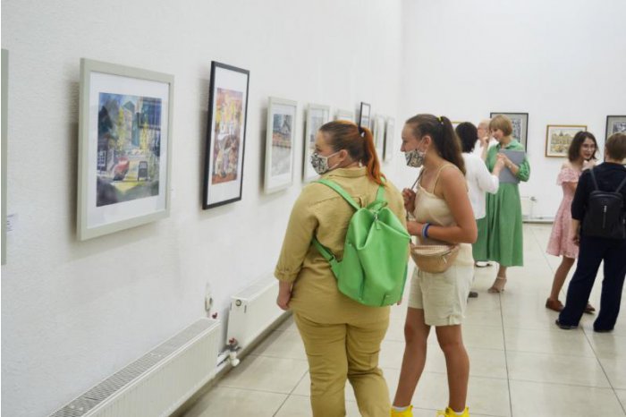 В Центре "К. Брынкуш» открылась выставка, посвященная Кишинёву