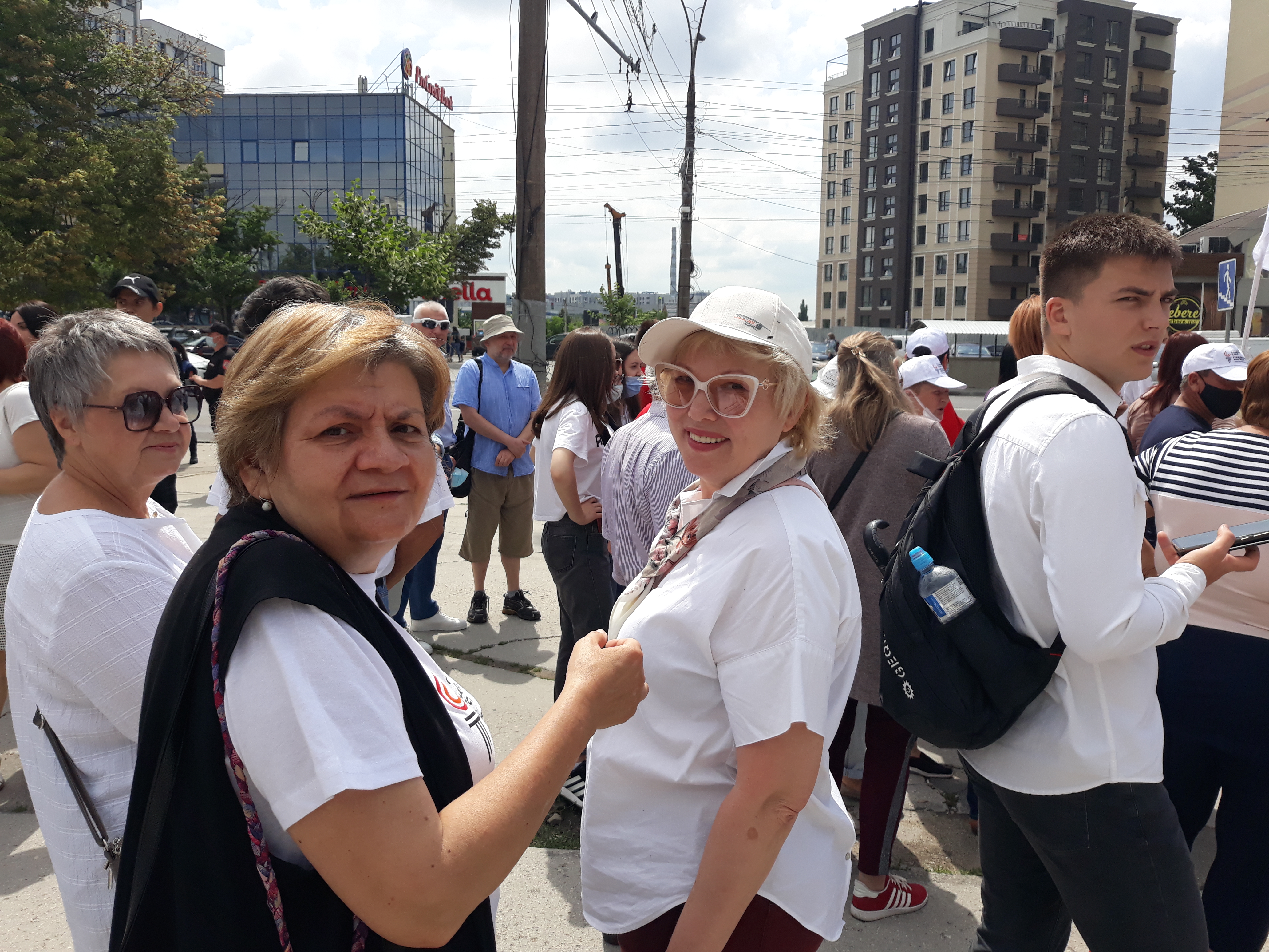 Один из электоральных конкурентов, Гражданский Конгресс, организовал в Кишиневе "Марш неподкупных" (Видео/Фото)