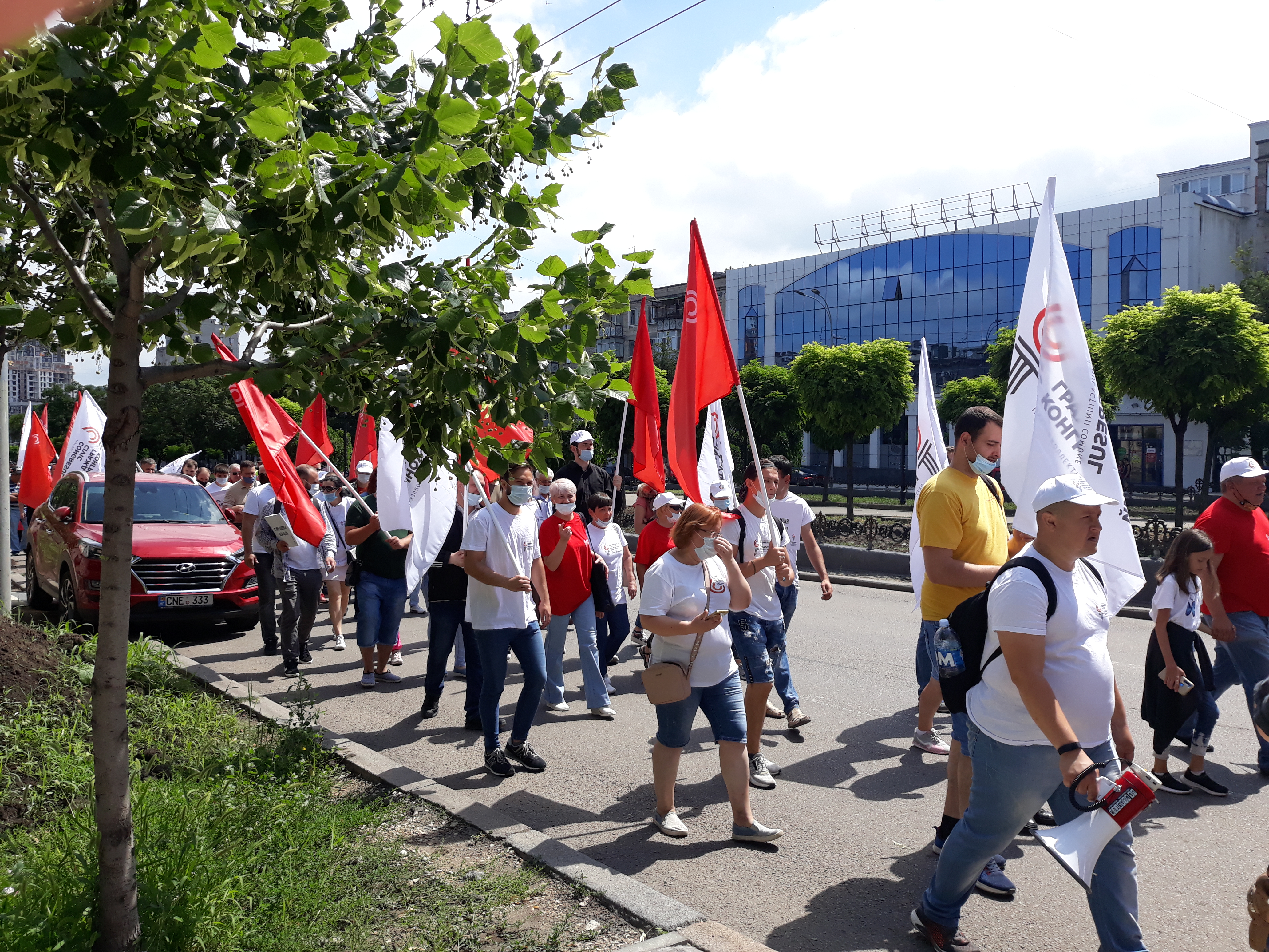 Один из электоральных конкурентов, Гражданский Конгресс, организовал в Кишиневе "Марш неподкупных" (Видео/Фото)