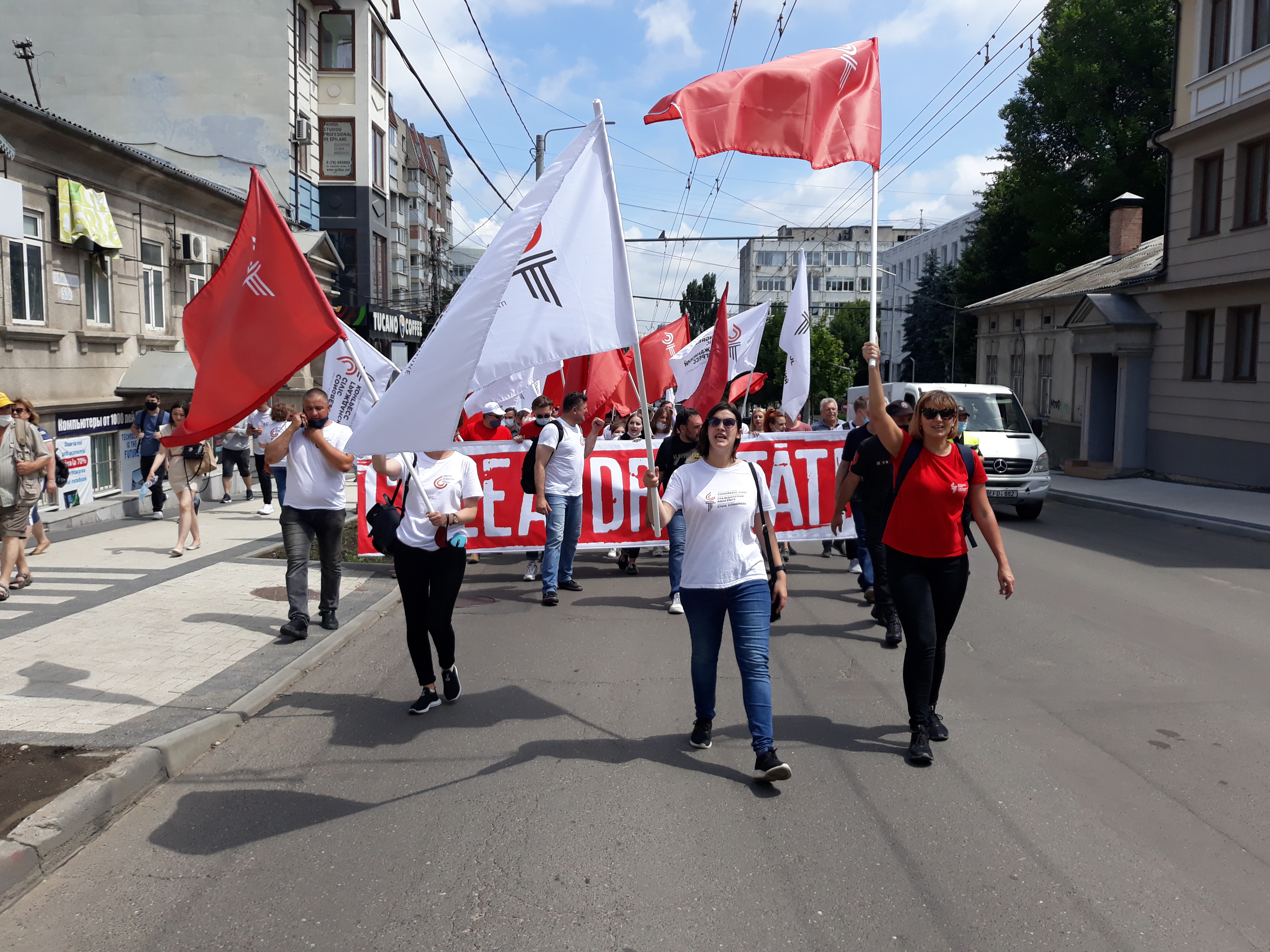 Один из электоральных конкурентов, Гражданский Конгресс, организовал в Кишиневе "Марш неподкупных" (Видео/Фото)