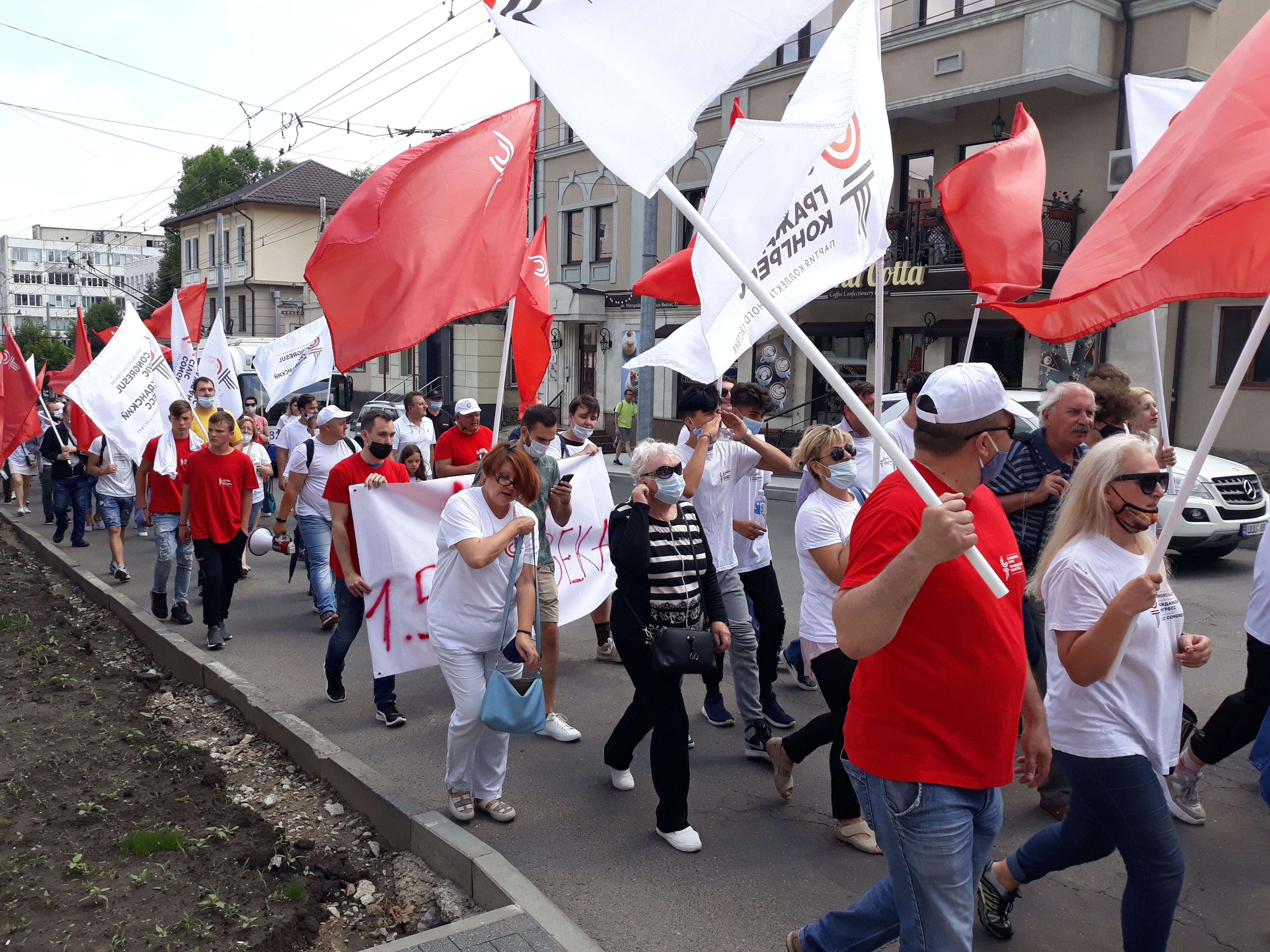 Один из электоральных конкурентов, Гражданский Конгресс, организовал в Кишиневе "Марш неподкупных" (Видео/Фото)