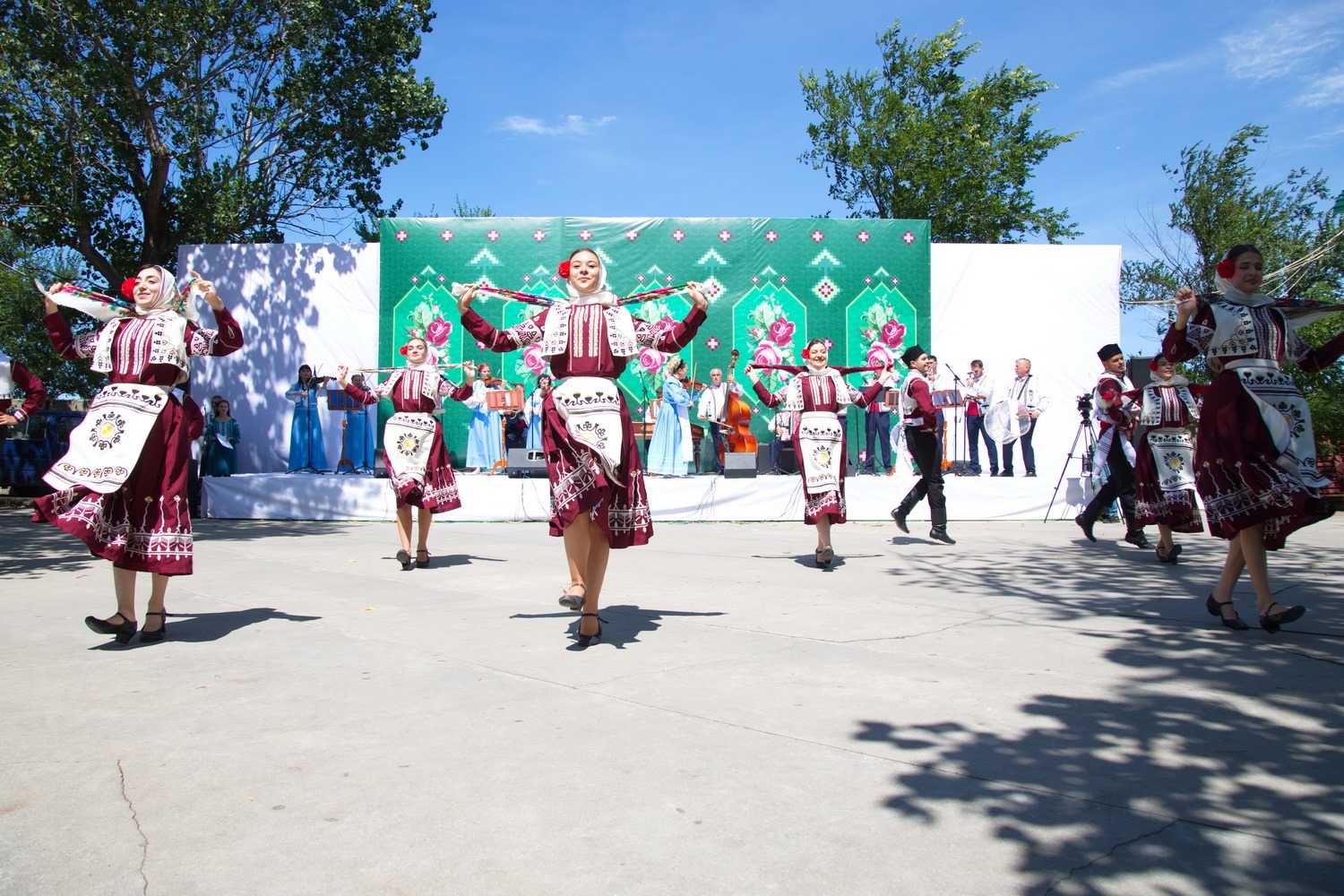 В селе Гайдары прошел фестиваль гагаузского ковра (ФОТО)