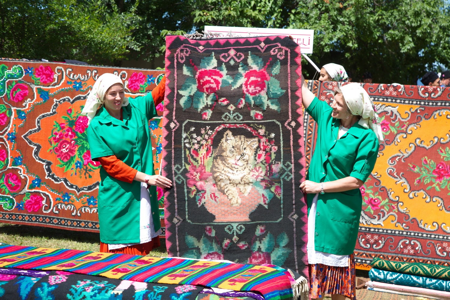 В селе Гайдары прошел фестиваль гагаузского ковра (ФОТО)