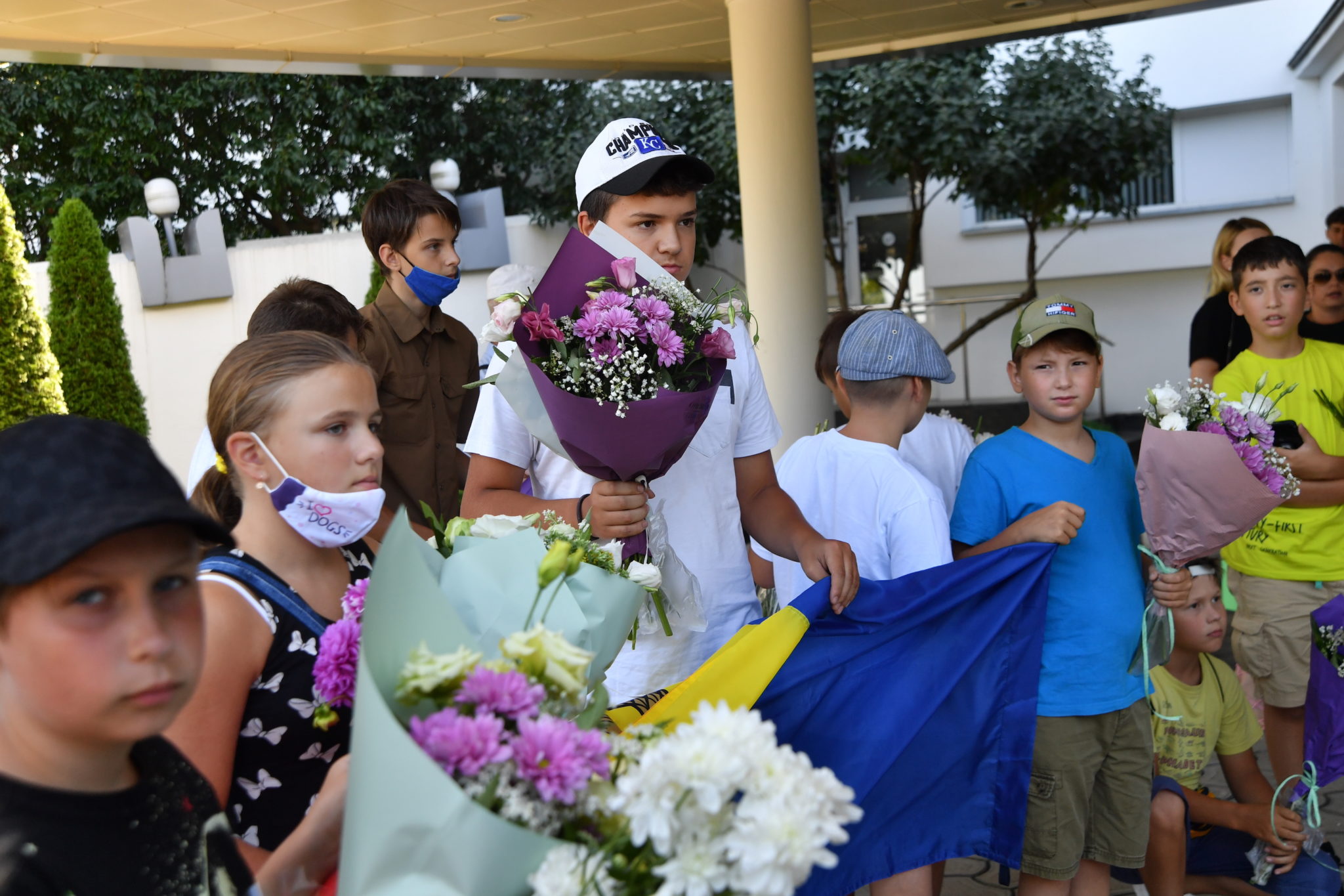 Молдавская олимпийская сборная вернулась домой. Как встречали спортсменов в аэропорту (Фото)