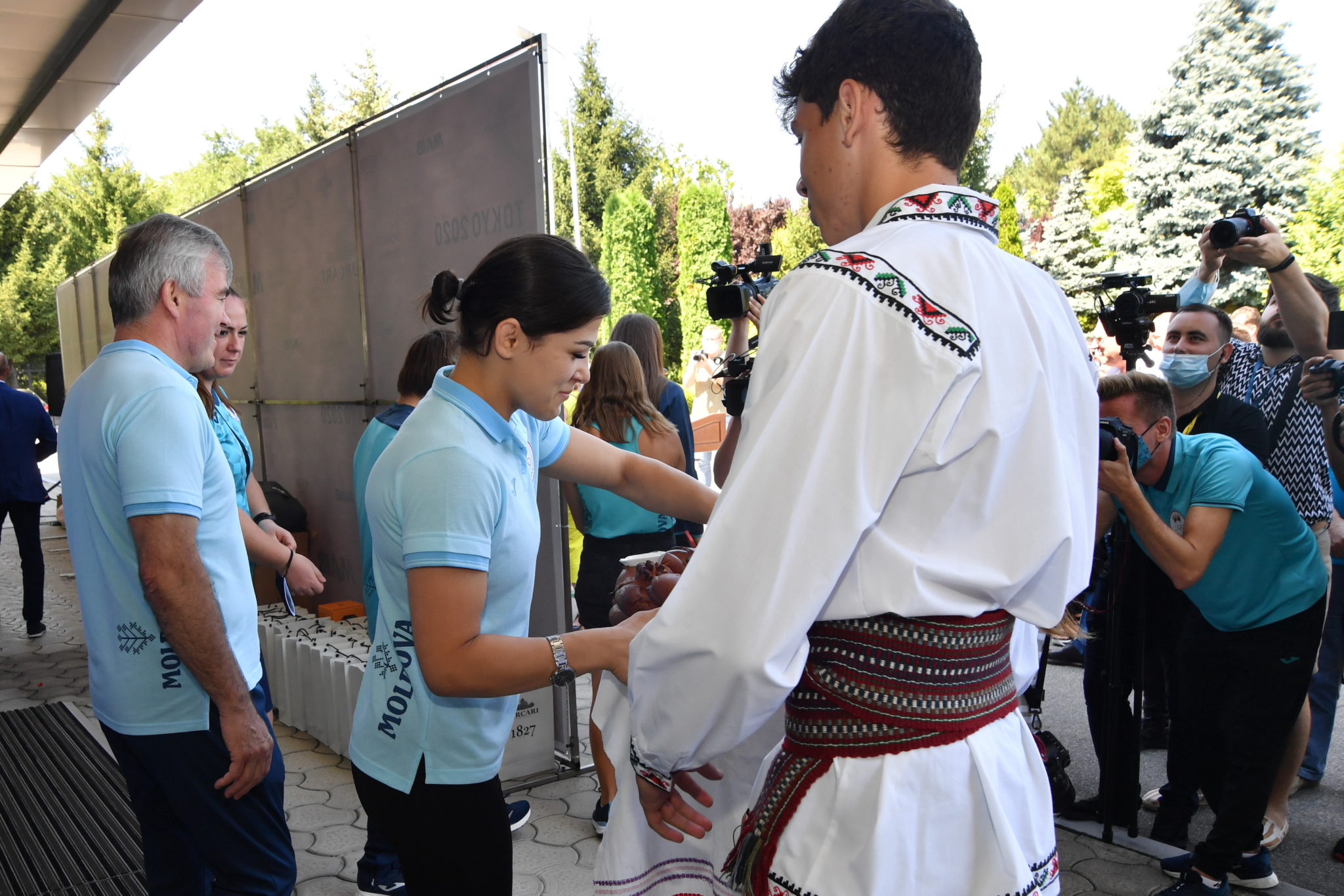 Молдавская олимпийская сборная вернулась домой. Как встречали спортсменов в аэропорту (Фото)