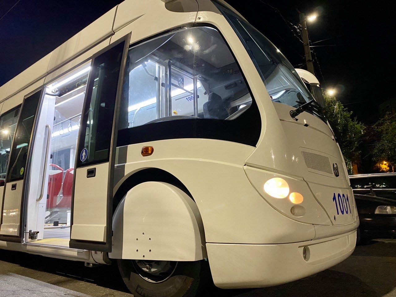 В Кишинёве тестируется первый двухзвенный троллейбус