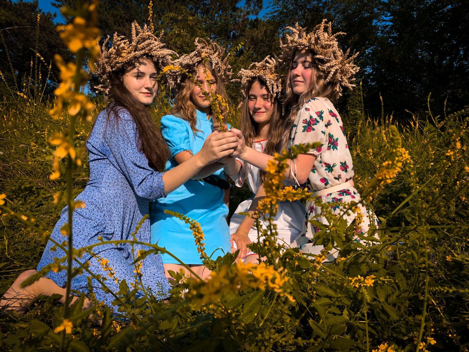 В Парламенте проходит выставка фоторабот «Жизнь молодежи в селе» (Фото)