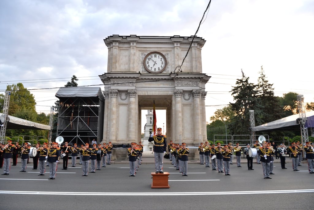 В центре Кишинёва прошла генеральная репетиция парада ко Дню независимости (Фото)