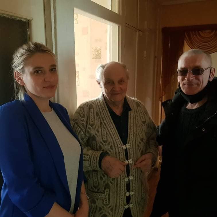 Сегодня активисты поздравили ветеранов ВОВ с Новым Годом!