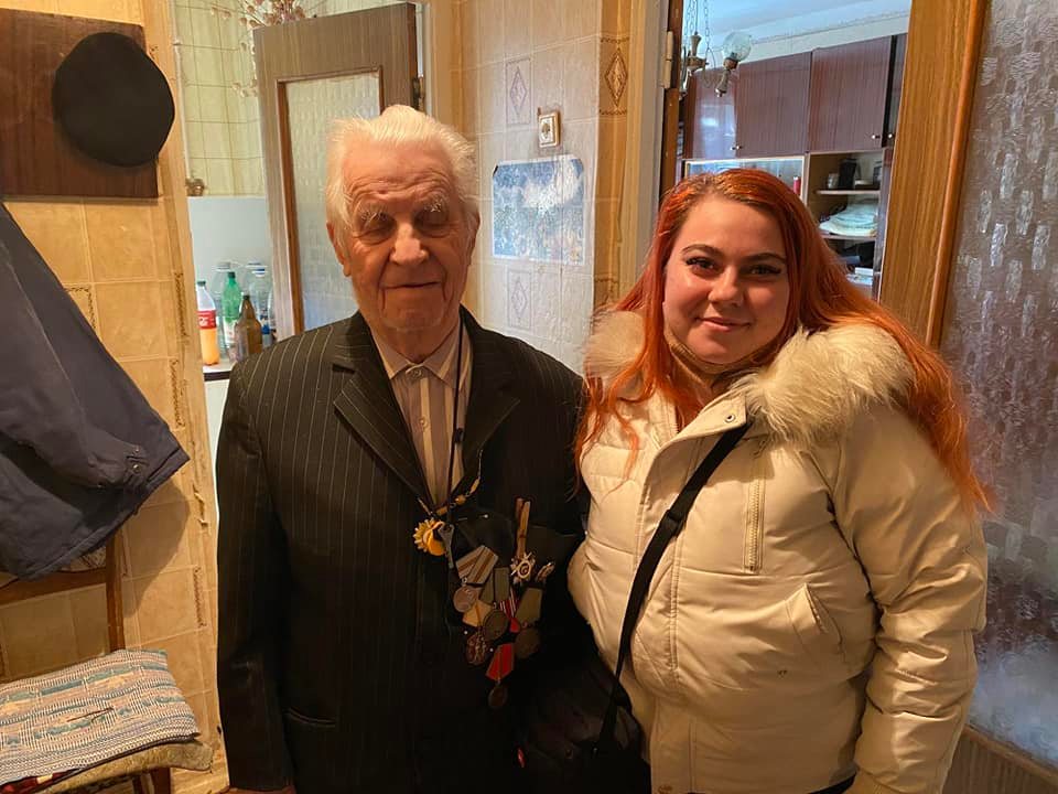 Сегодня активисты поздравили ветеранов ВОВ с Новым Годом!