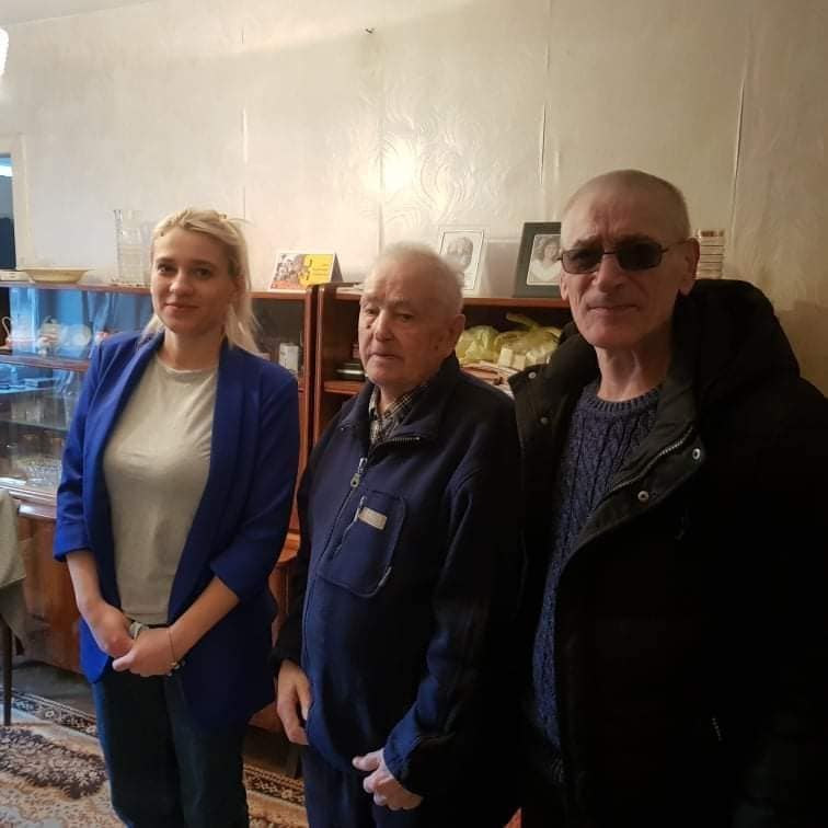 Сегодня активисты поздравили ветеранов ВОВ с Новым Годом!