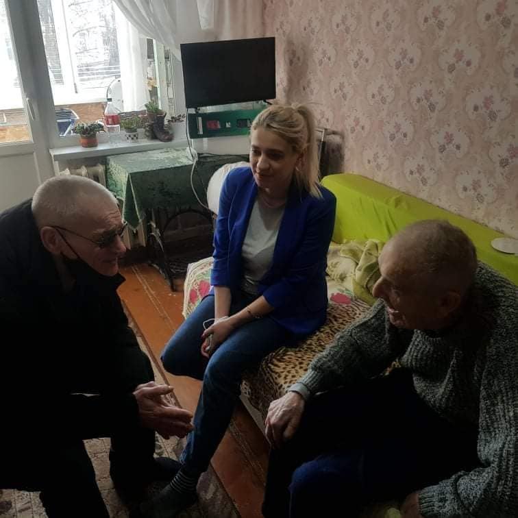 Сегодня активисты поздравили ветеранов ВОВ с Новым Годом!