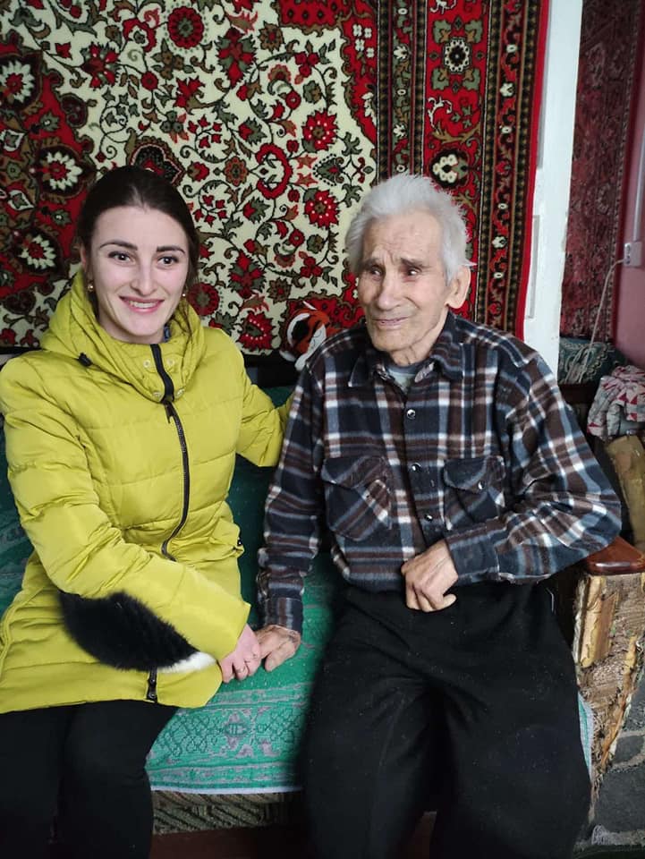 В рамках международной акции "Поздравь Солдата Победы с Новым Годом" в Бельцах от имени горожан были поздравлены ветераны ВОВ. Их осталось 6 человек