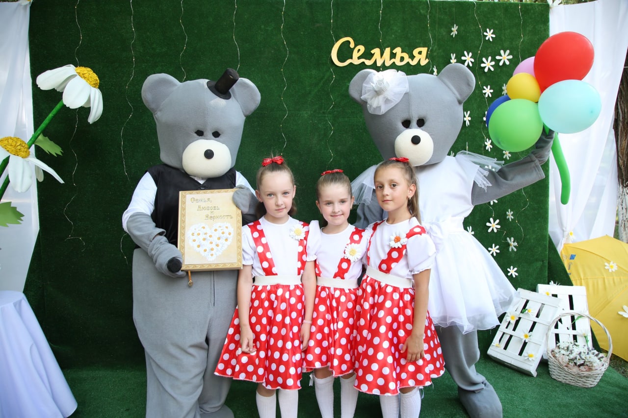 «Дети — наше будущее и энергия развития страны». В Гагаузии отметили день семьи