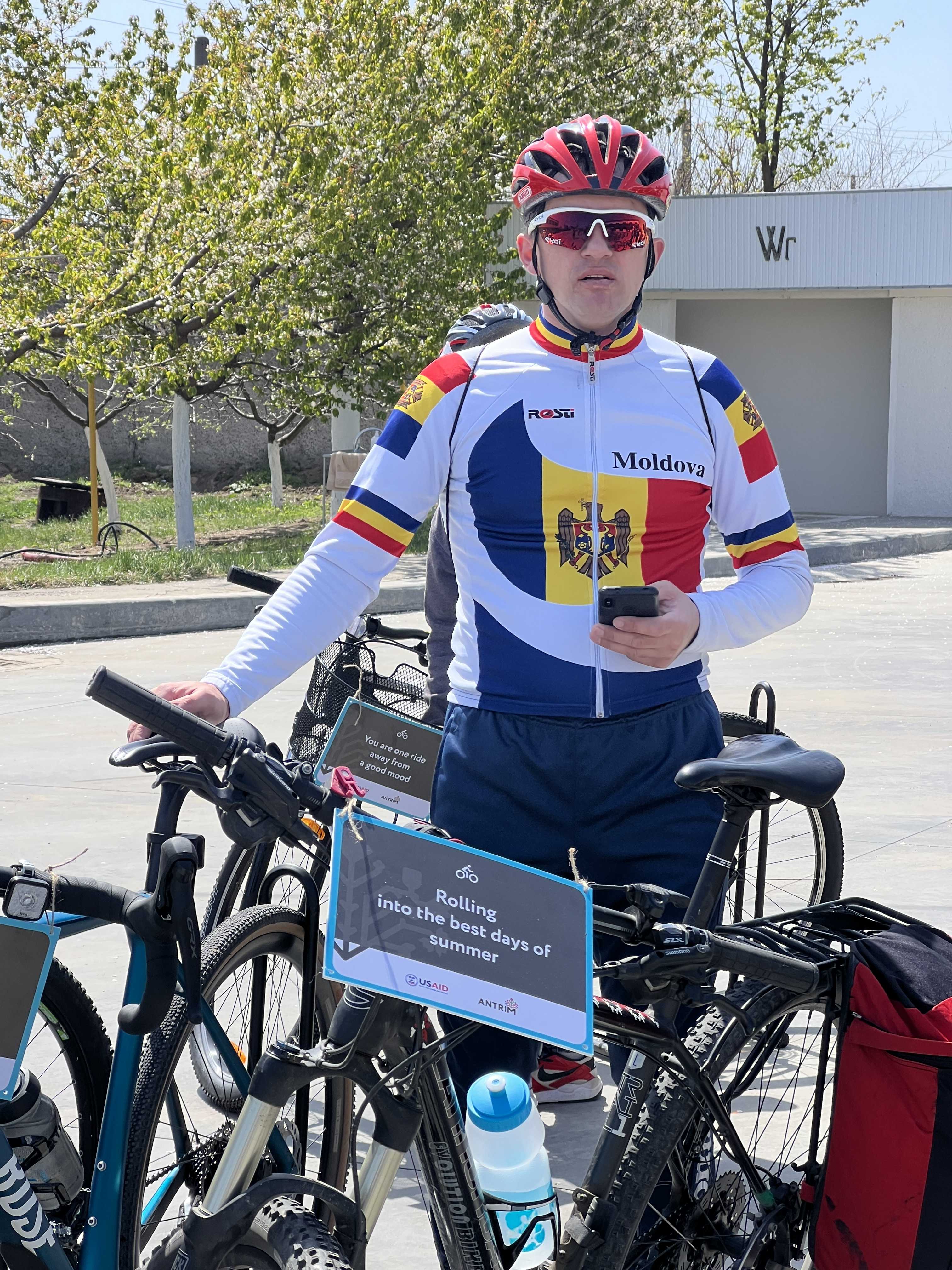 Телеги и овечья шкура. Молдаване возвращаются к древним ремеслам. Новое видео FărăZAGRAN