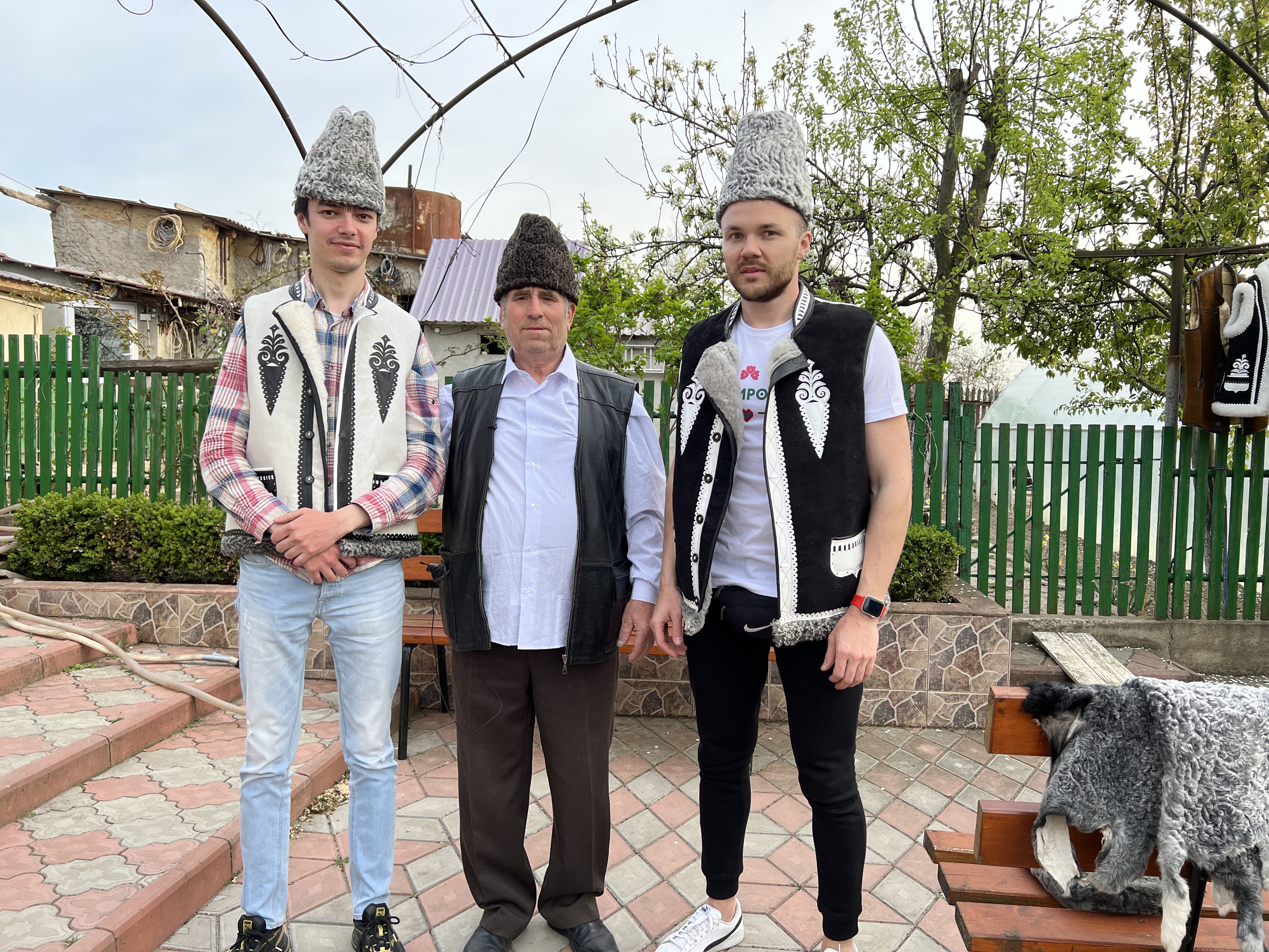 Телеги и овечья шкура. Молдаване возвращаются к древним ремеслам. Новое видео FărăZAGRAN