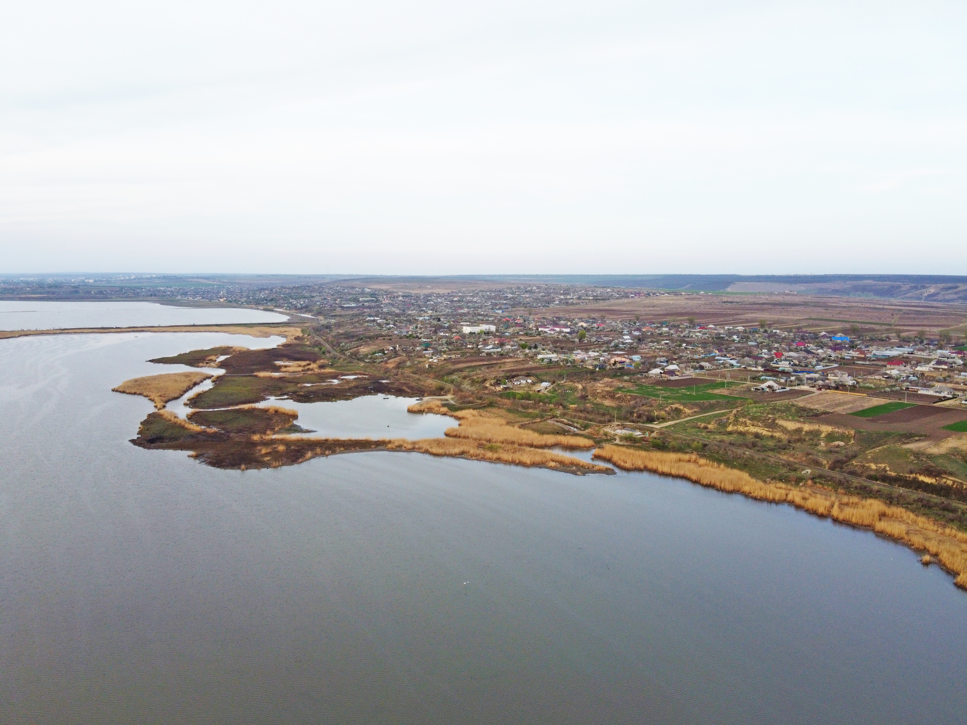 Телеги и овечья шкура. Молдаване возвращаются к древним ремеслам. Новое видео FărăZAGRAN