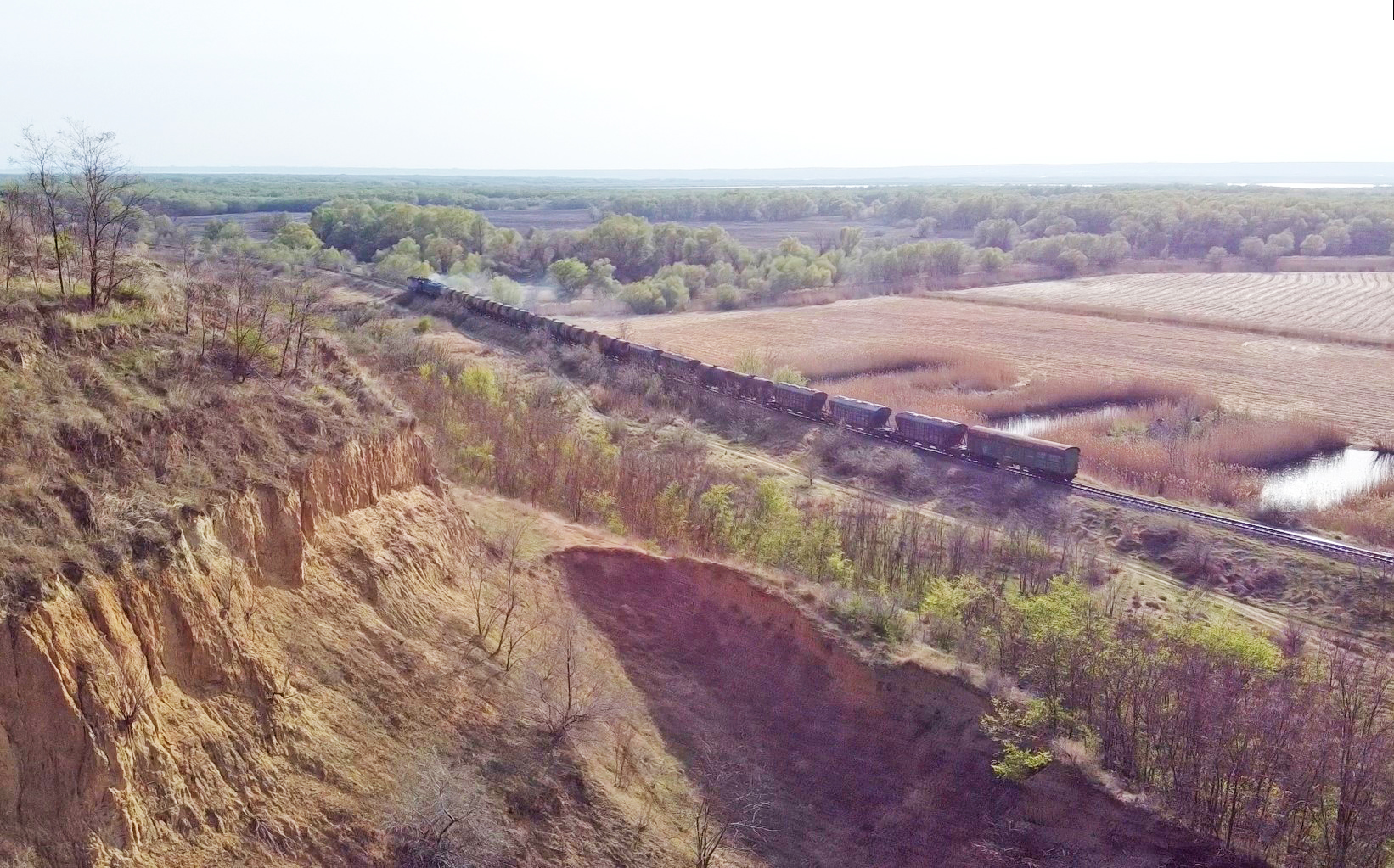 Телеги и овечья шкура. Молдаване возвращаются к древним ремеслам. Новое видео FărăZAGRAN