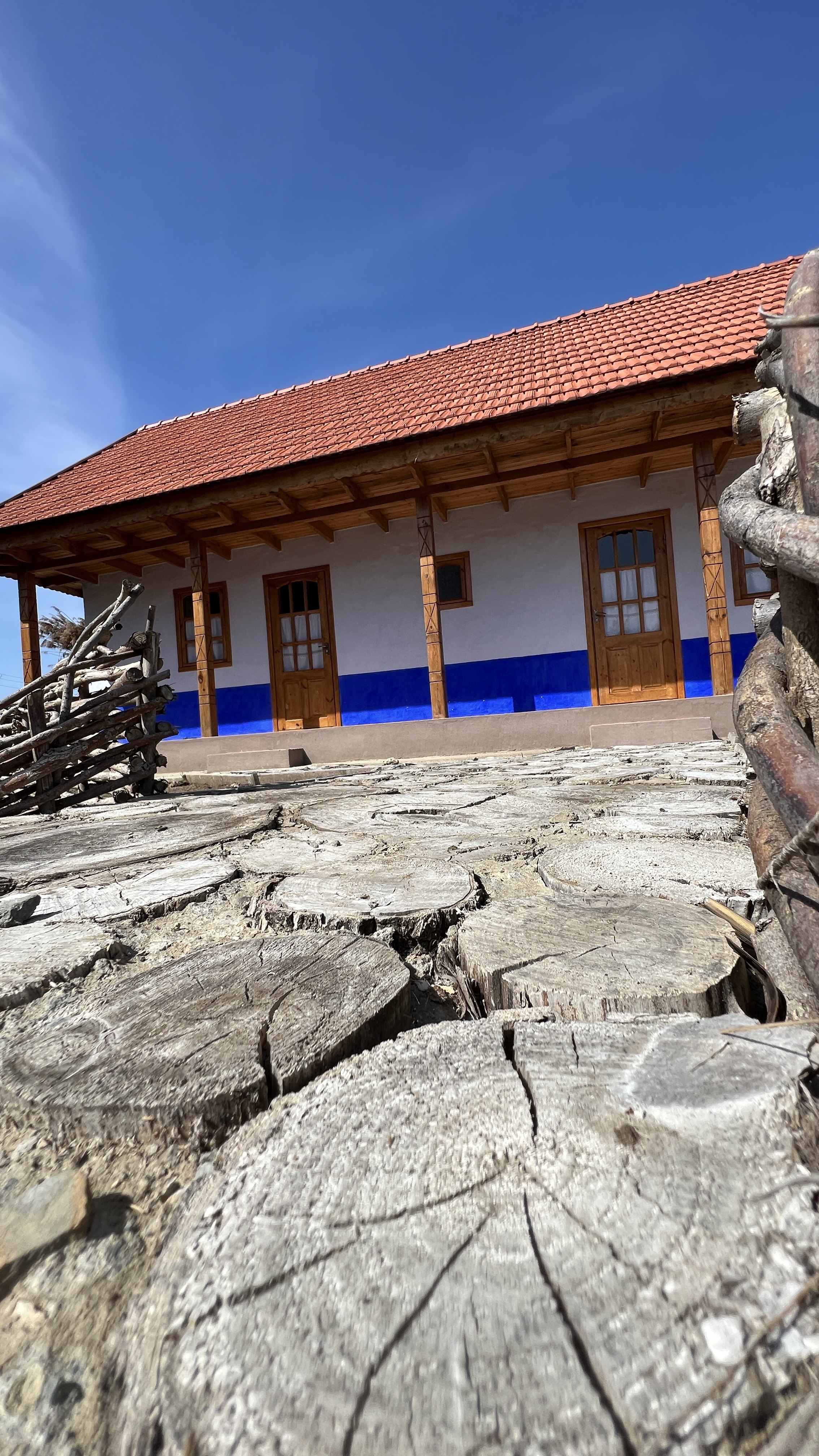 Телеги и овечья шкура. Молдаване возвращаются к древним ремеслам. Новое видео FărăZAGRAN