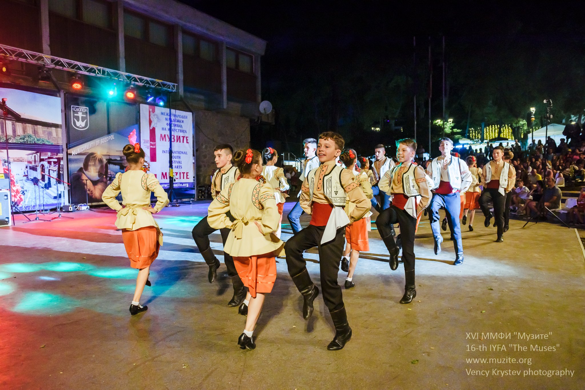 Танцевальный коллектив из Молдовы занял 1 место в XVI Международном Молодежном Фестивале «MUZITE» (Фото)