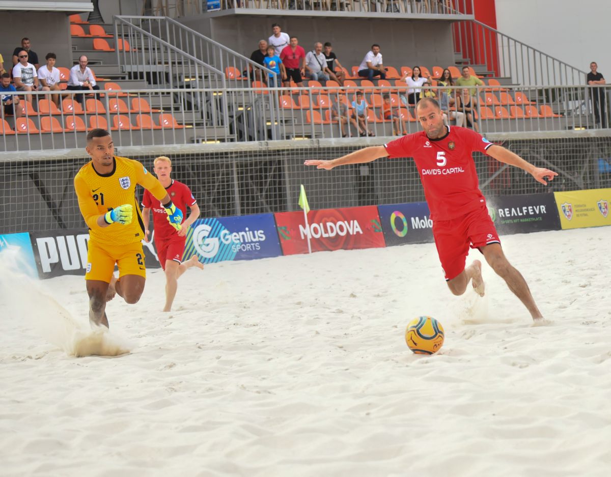 Сборная Молдовы обыграла Англию на Чемпионате Европы по пляжному футболу