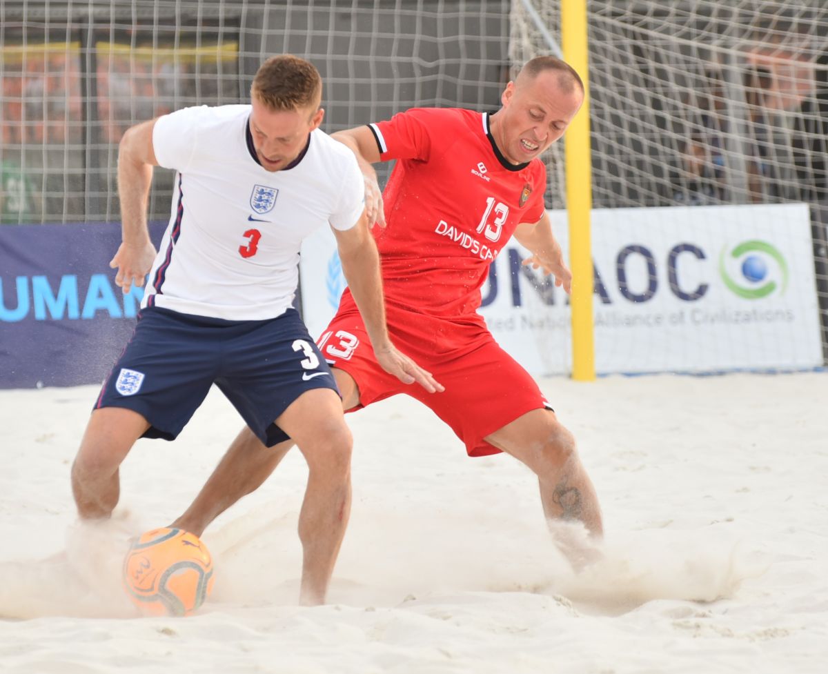 Сборная Молдовы обыграла Англию на Чемпионате Европы по пляжному футболу