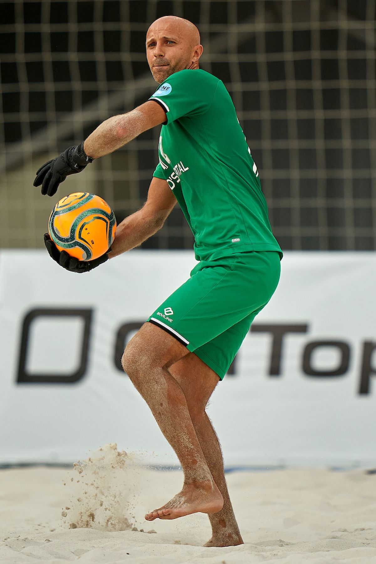 Сборная Молдовы обыграла Англию на Чемпионате Европы по пляжному футболу