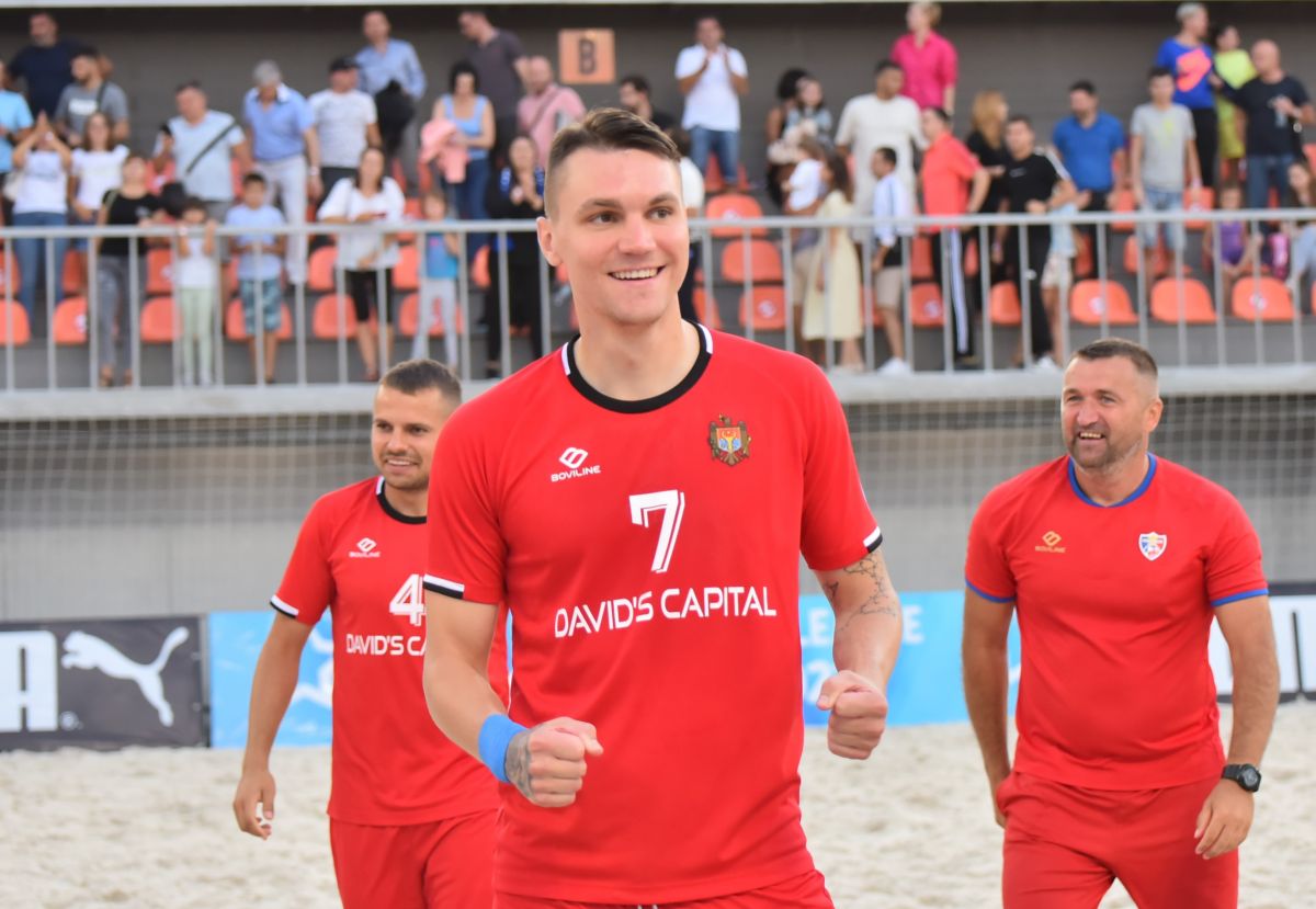 Национальная сборная по пляжному футболу обыграла сборную Румынии со счетом 3:0 (Фото/Видео)