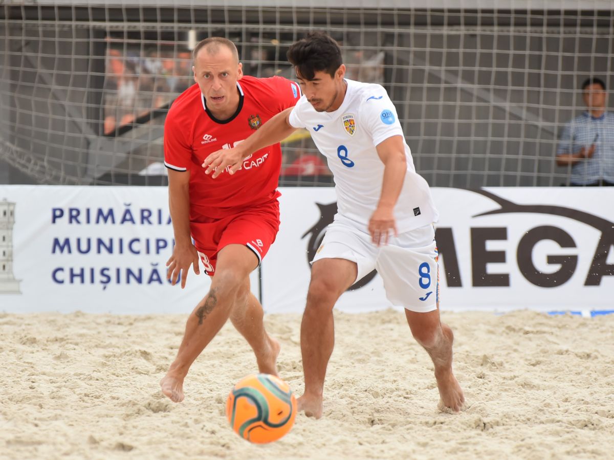 Национальная сборная по пляжному футболу обыграла сборную Румынии со счетом 3:0 (Фото/Видео)