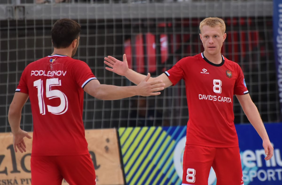 Национальная сборная по пляжному футболу обыграла сборную Румынии со счетом 3:0 (Фото/Видео)