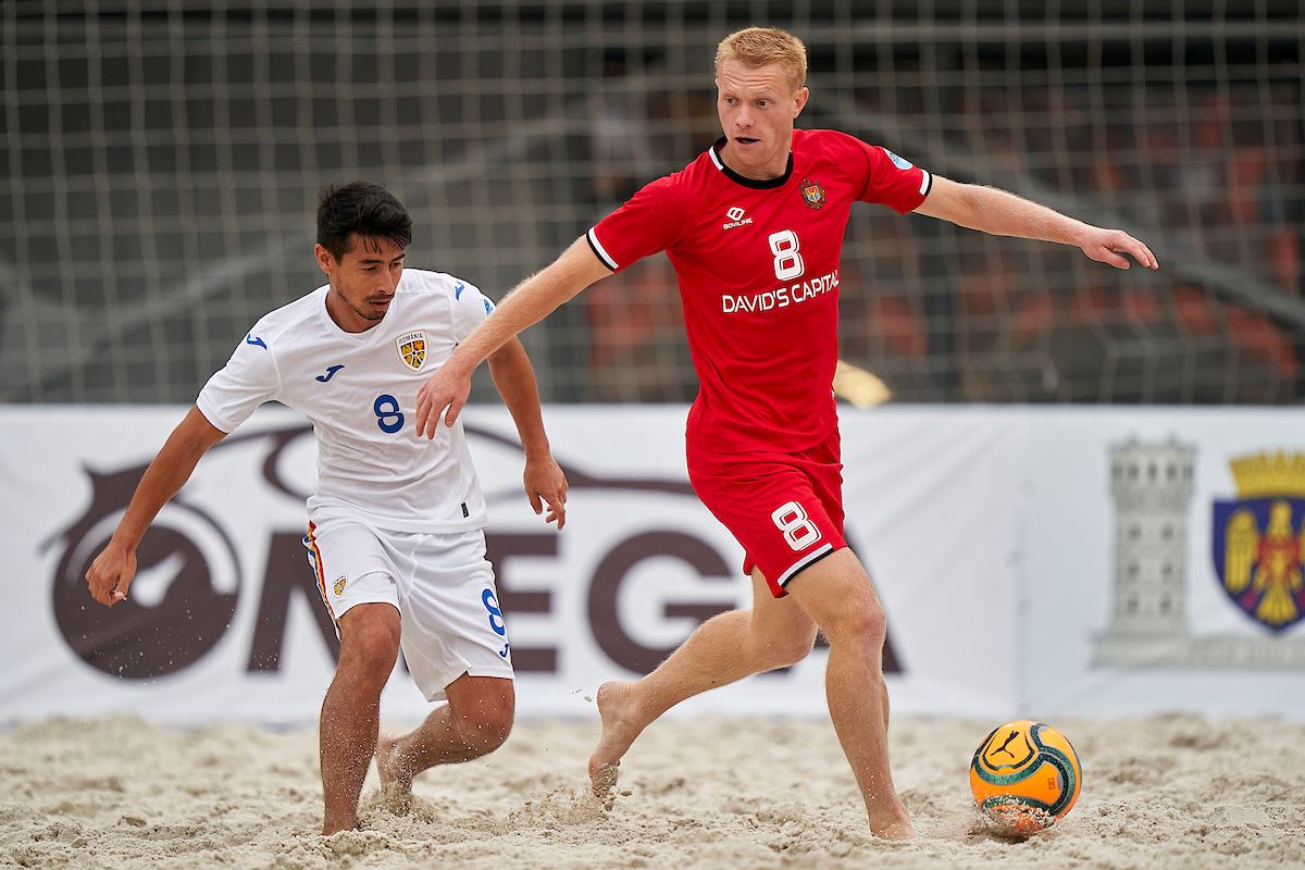 Национальная сборная по пляжному футболу обыграла сборную Румынии со счетом 3:0 (Фото/Видео)