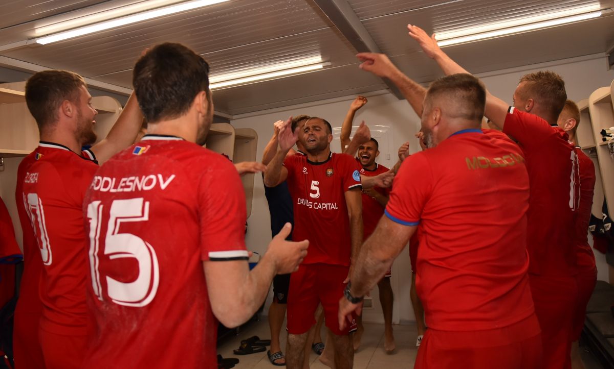 Национальная сборная по пляжному футболу обыграла сборную Румынии со счетом 3:0 (Фото/Видео)