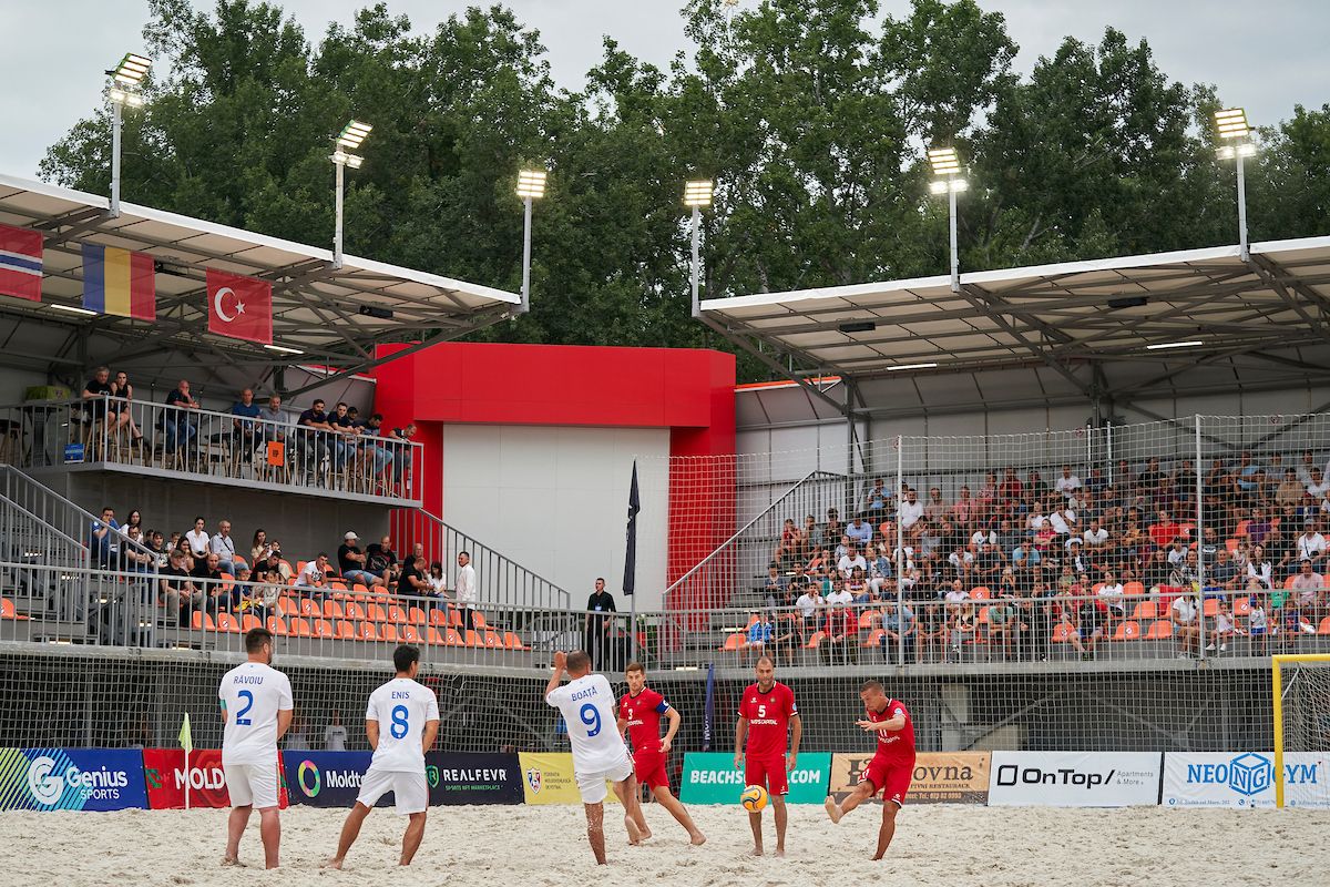 Национальная сборная по пляжному футболу обыграла сборную Румынии со счетом 3:0 (Фото/Видео)