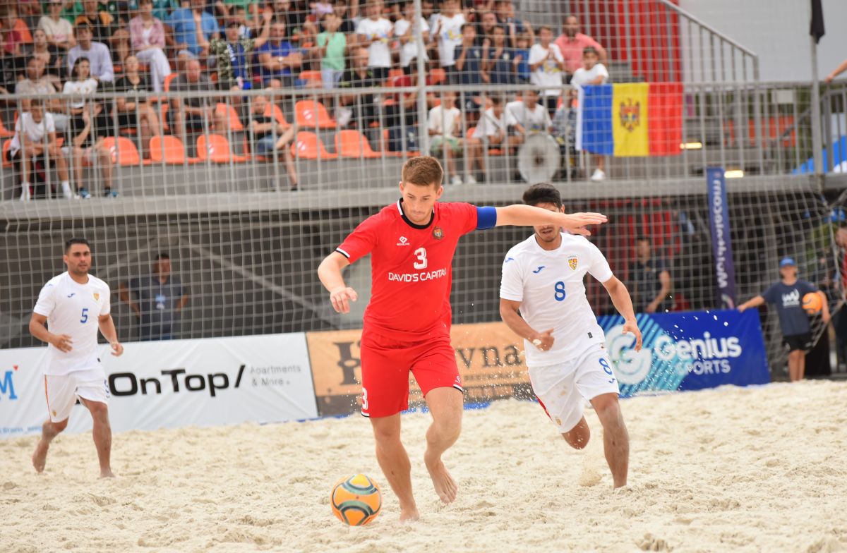 Национальная сборная по пляжному футболу обыграла сборную Румынии со счетом 3:0 (Фото/Видео)
