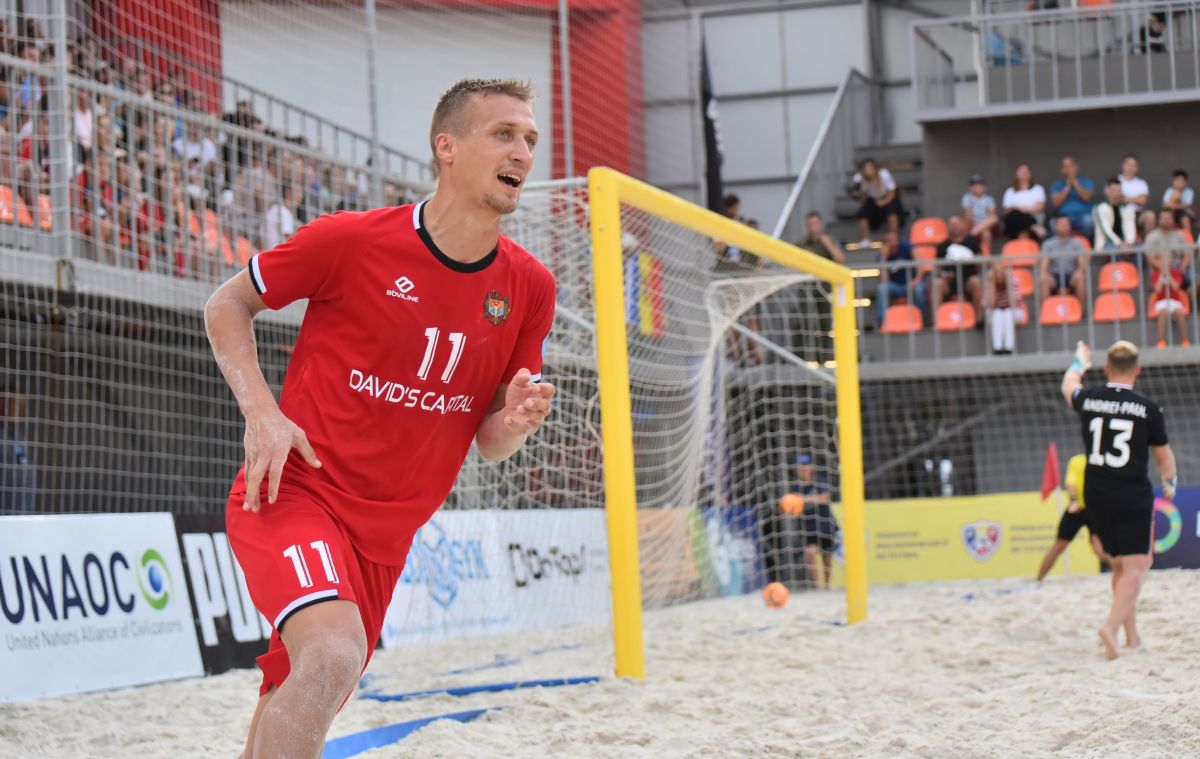 Национальная сборная по пляжному футболу обыграла сборную Румынии со счетом 3:0 (Фото/Видео)